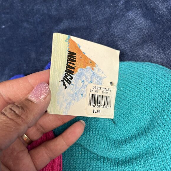 Vintage Avalanche Beanie Women’s One Size Deadstock Knit Acrylic Camp Ski Aspen - Picture 5 of 7